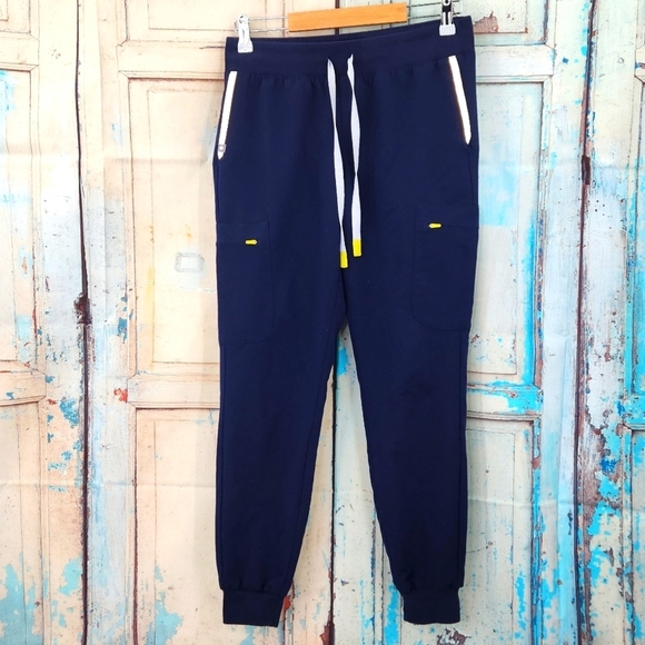 Figs Zamora Special Edition Jogger Scrub Pants with Reflective Pockets - Picture 1 of 6